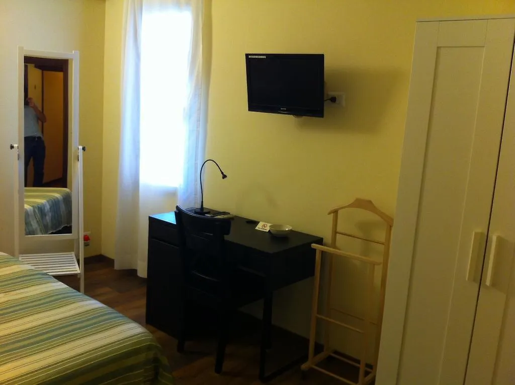 Albergo Il Cochino Montale  Montale (Tuscany)