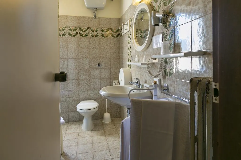 Albergo Il Cochino Montale  Hotel Montale (Tuscany)